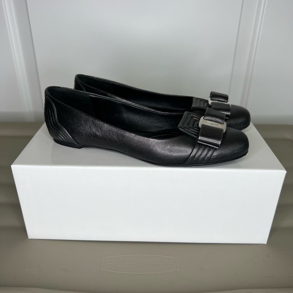 Salvatore Ferragamo Varina Ballet Flats - Picture 2 of 12